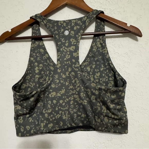 Women's Zella Green Leopard Print Sports Bra - Picture 5 of 8